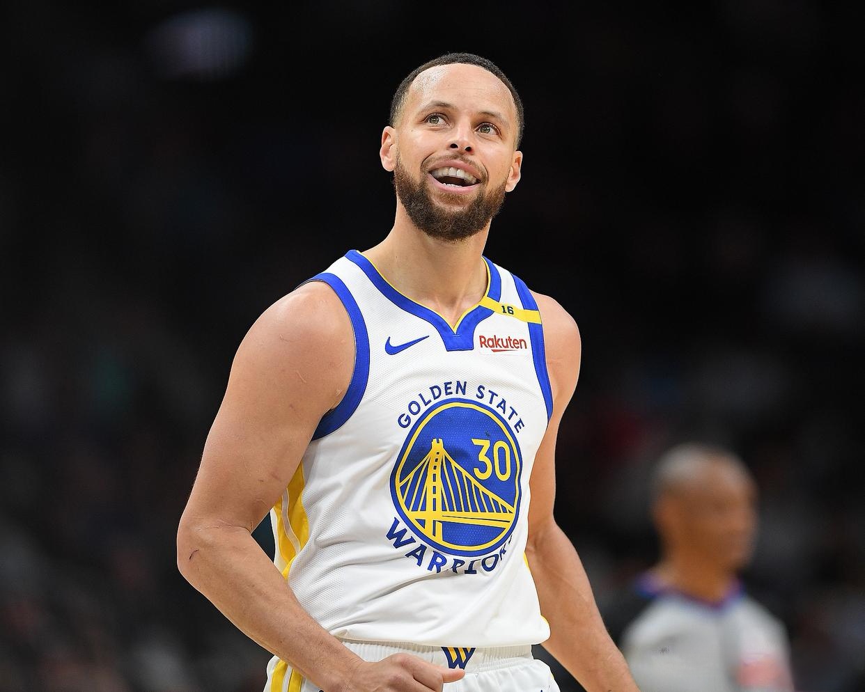 库里连续七场比赛得分超过险胜奥兰多魔术单刀错失备战亚冠，连对手都承认：集结日勒沃库森备战NBA常规赛的简单介绍