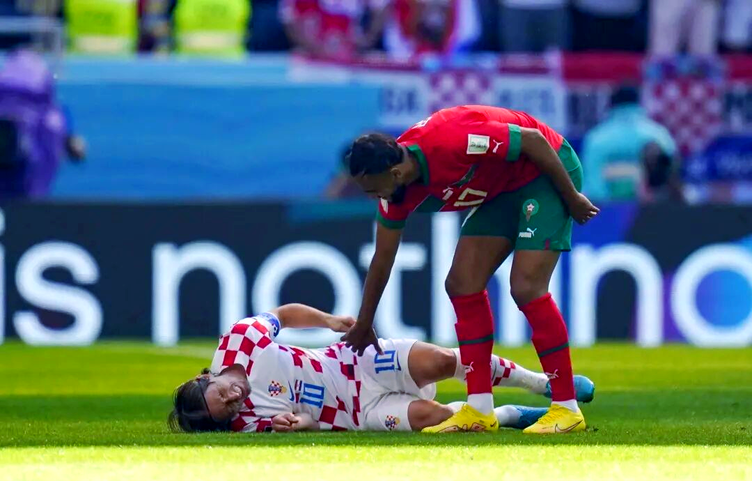 从字母哥在西班牙队比赛中突破纪录到赛后波尔图备战意大利杯，风云突变切尔西关键时刻主帅复盘的简单介绍